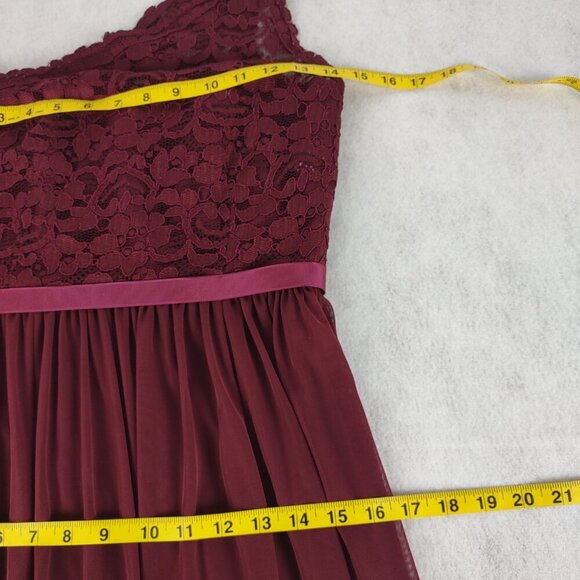 David’s Bridal Bridesmaid Lace Dress, 26 inch thigh slit. Wine Color Size 6 - Picture 10 of 14